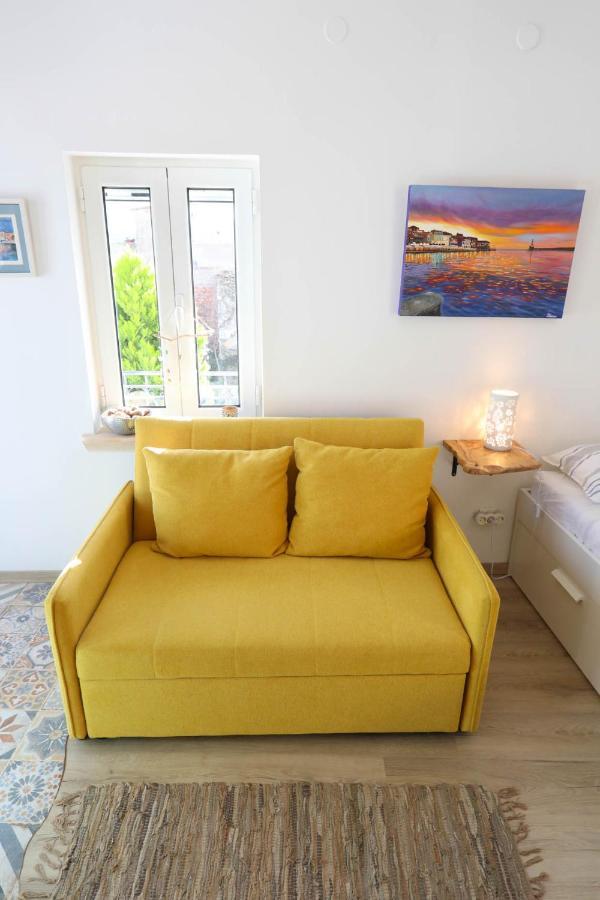 Ravi Boutique Home - 1 Minute Walk From Beach كاليفيس المظهر الخارجي الصورة