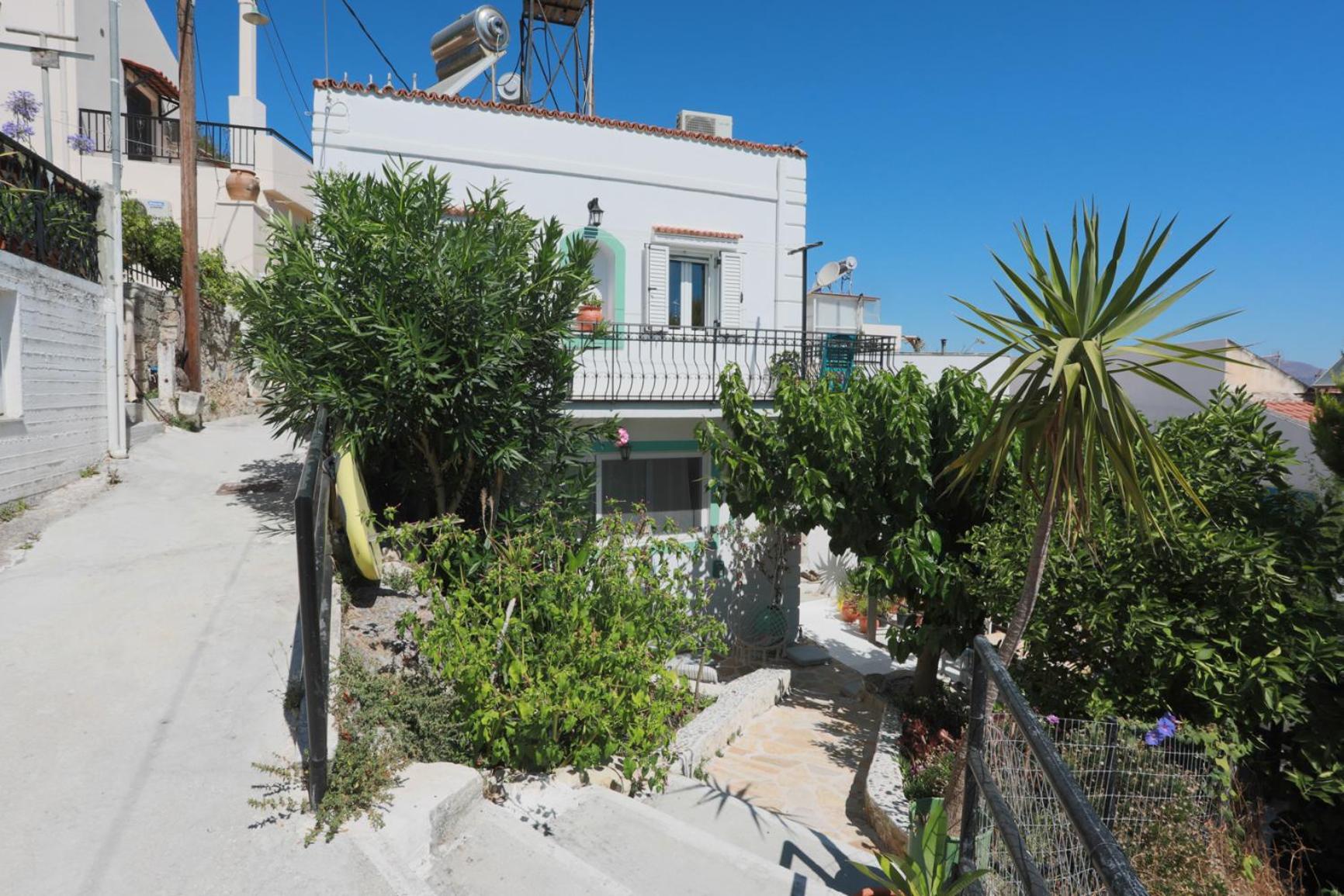 Ravi Boutique Home - 1 Minute Walk From Beach كاليفيس المظهر الخارجي الصورة