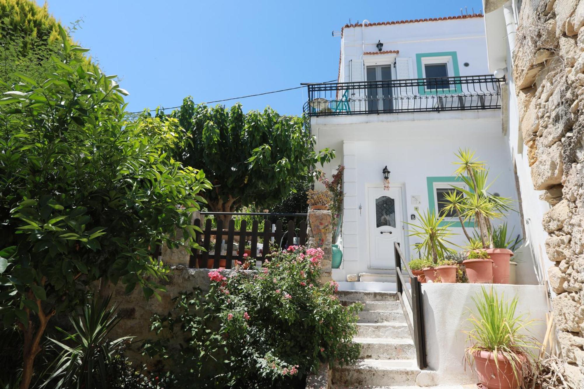 Ravi Boutique Home - 1 Minute Walk From Beach كاليفيس المظهر الخارجي الصورة